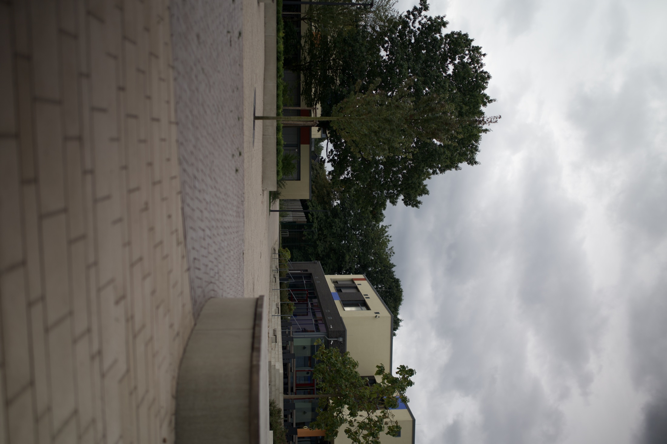 Schulhof Gymnasium — Foto 17