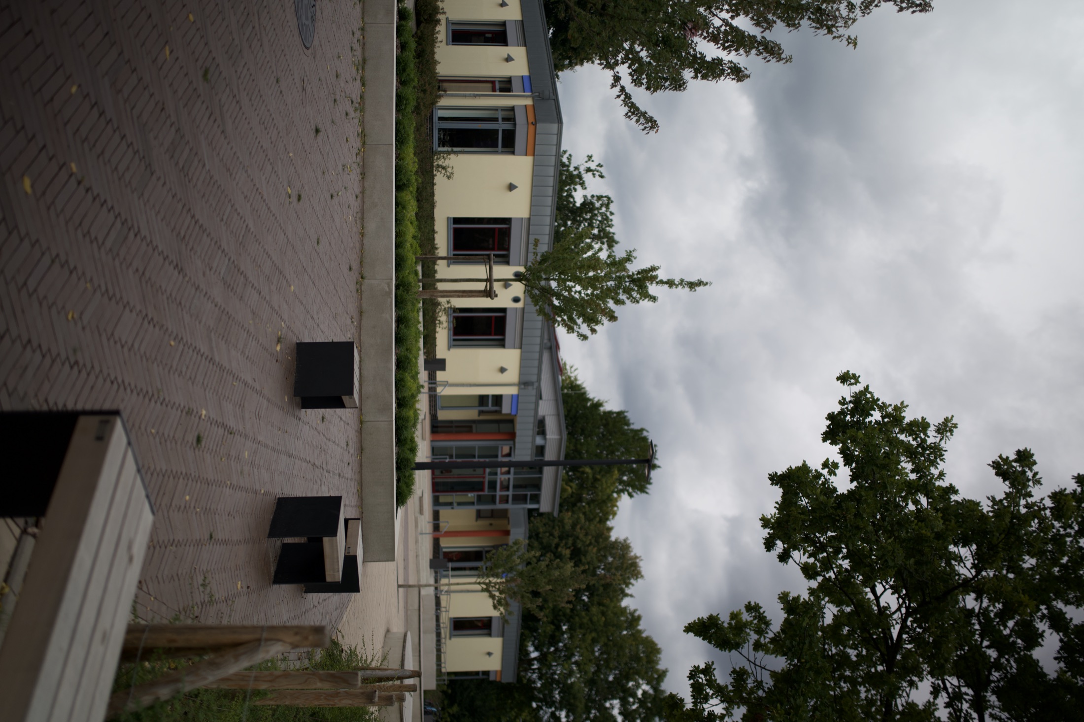 Schulhof Gymnasium — Foto 25