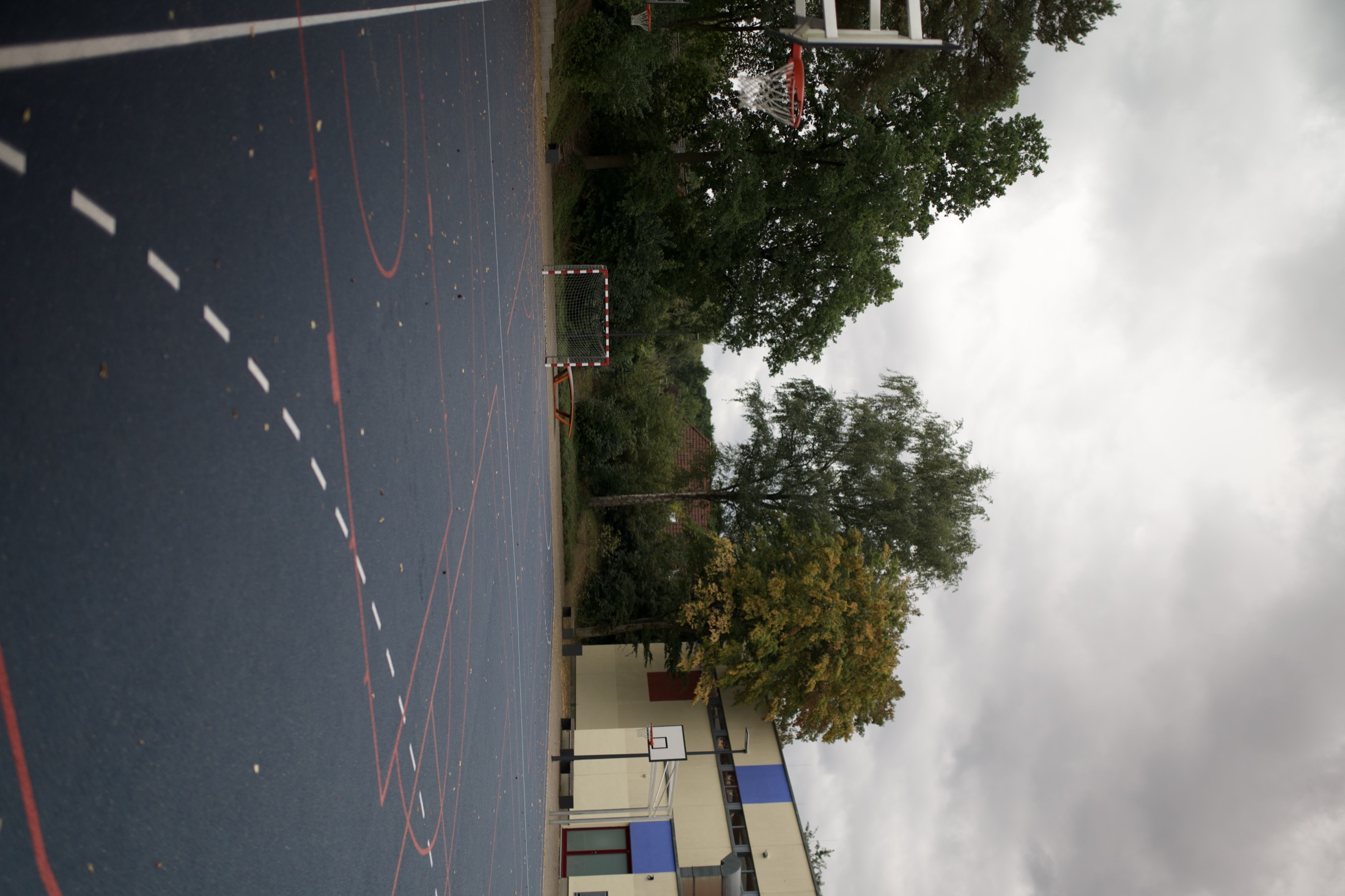Schulhof Gymnasium — Foto 33