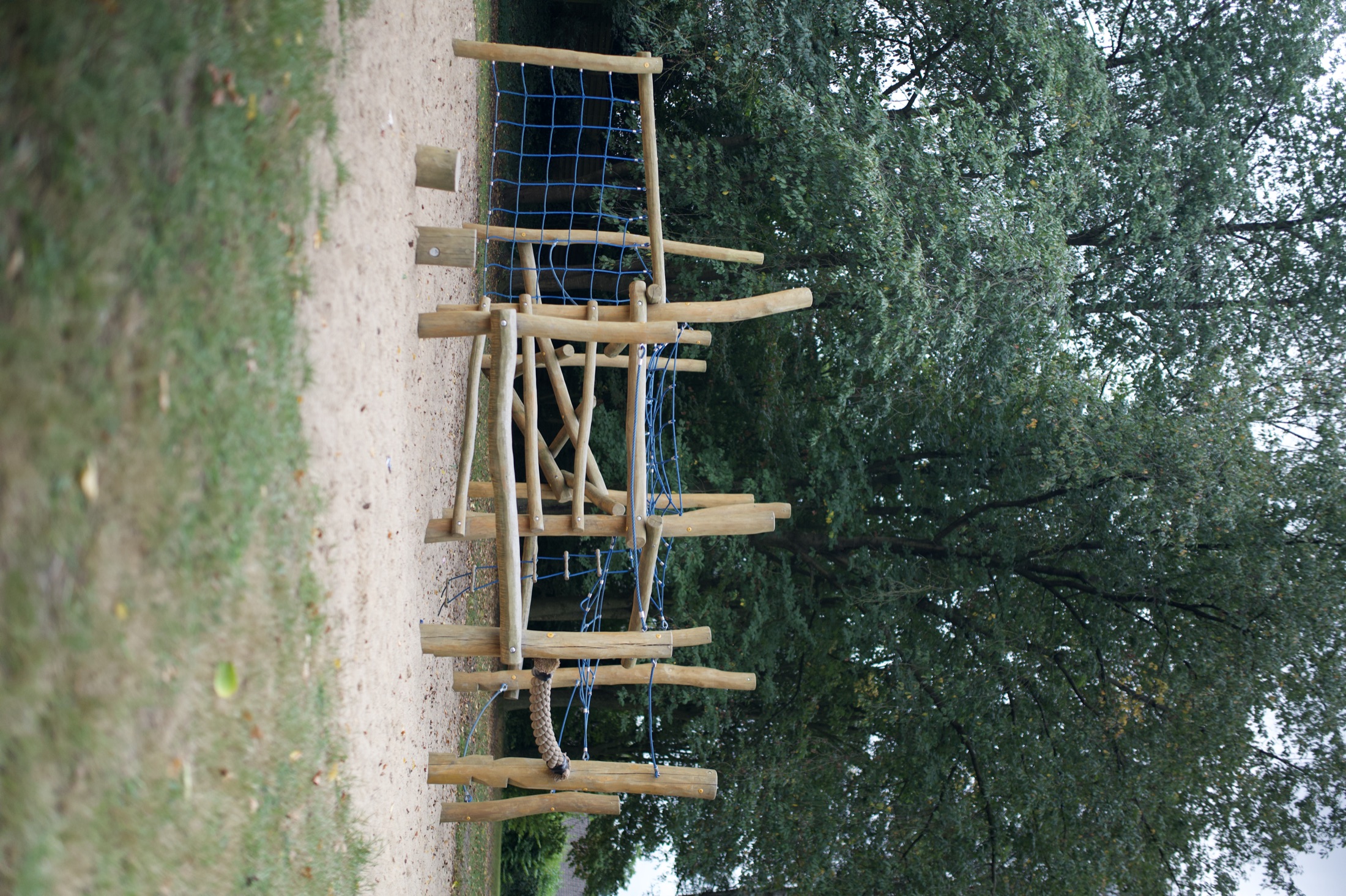 Schulhof Gymnasium — Foto 47