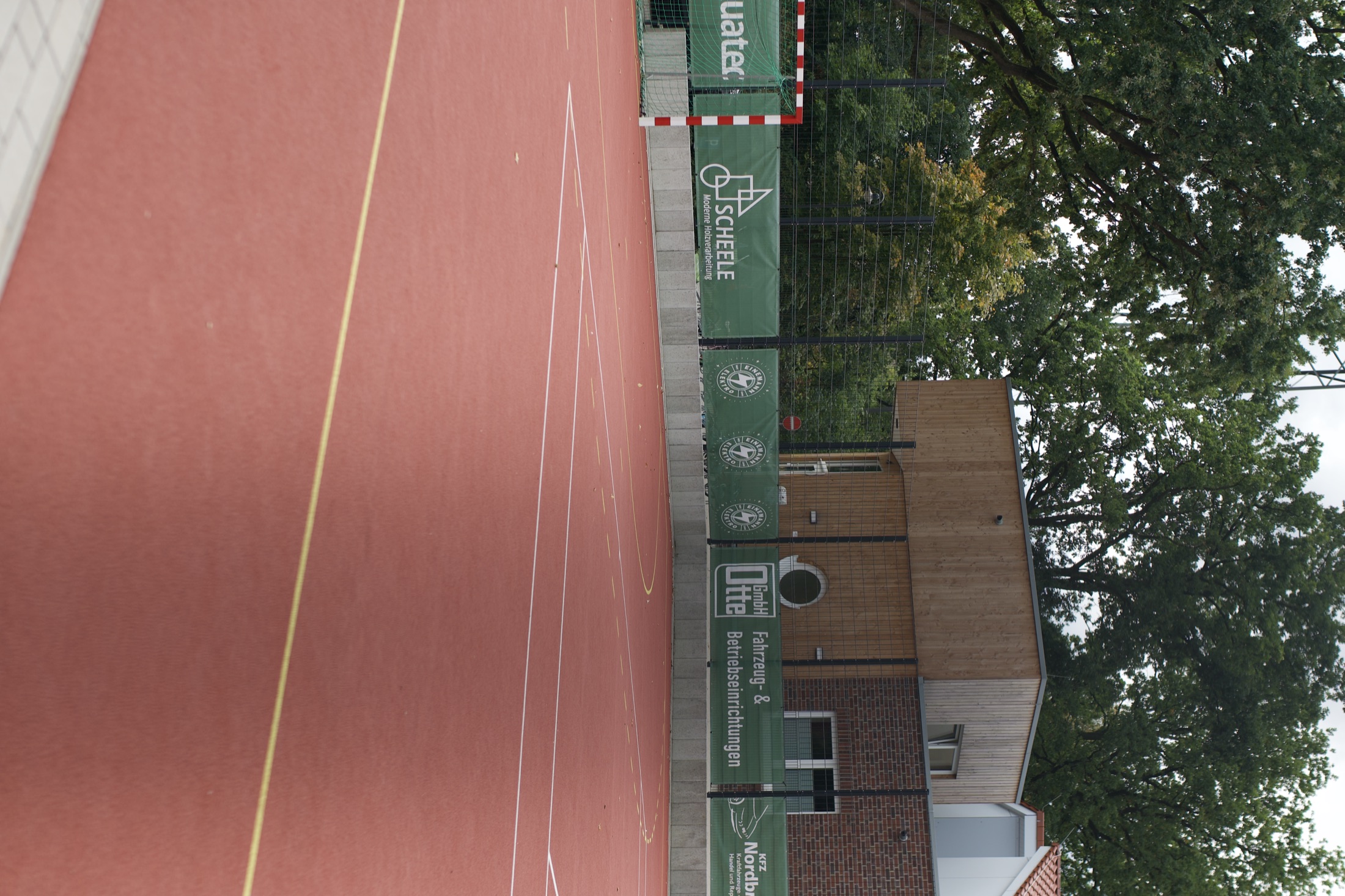 Kleinspielfeld mit Toranlage in Neerstedt