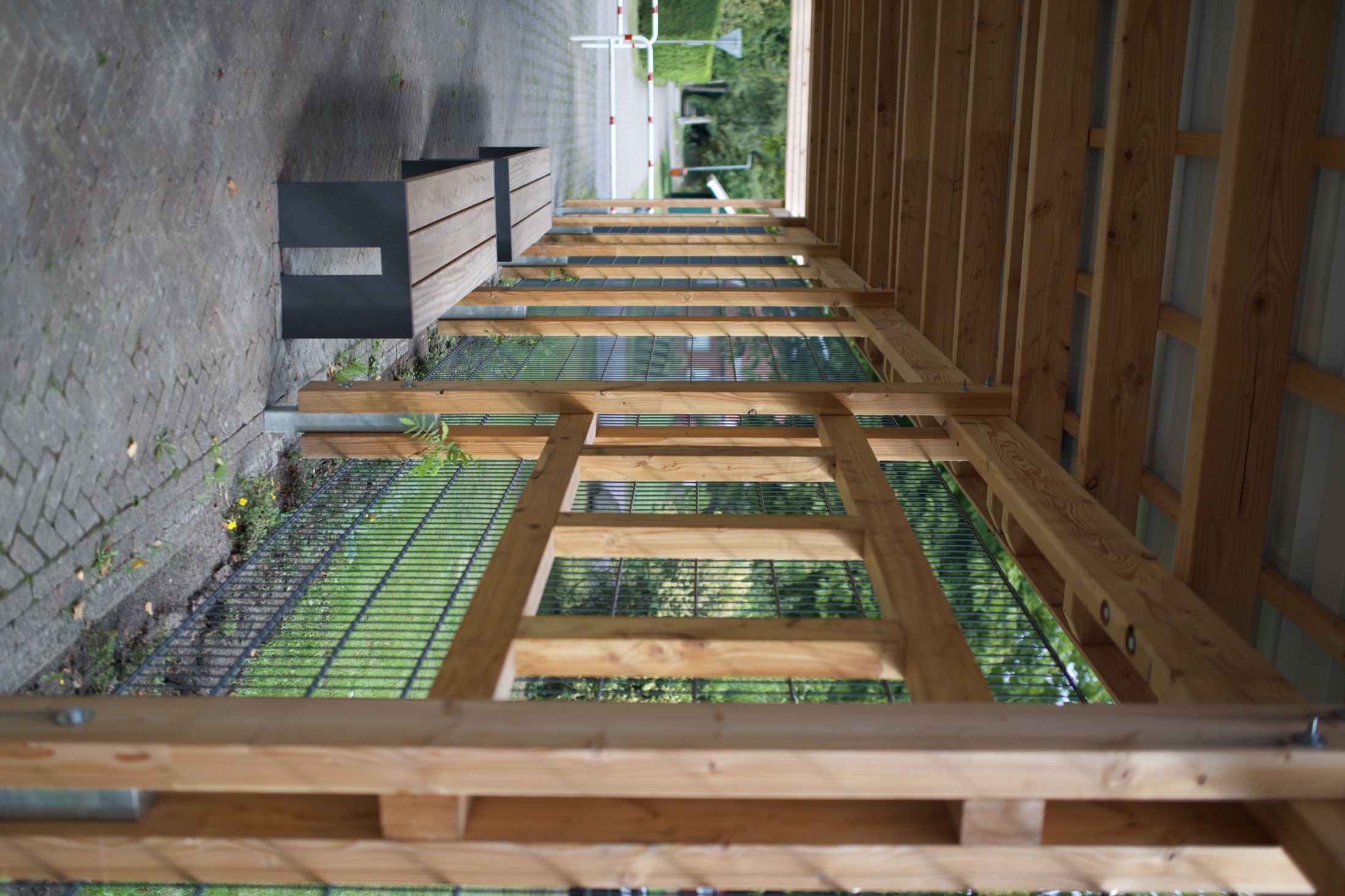 Sportplatz — Neubau mit Holzbau — Foto 3